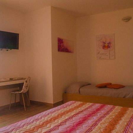 Baia Benessere B&B Eco Vegan ซานตาเซเวรา ภายนอก รูปภาพ